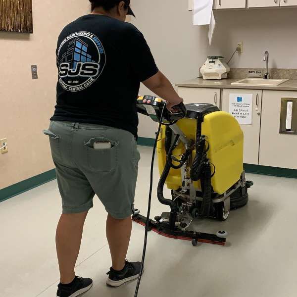 Janitorial Cleaning Services in Visalia CA